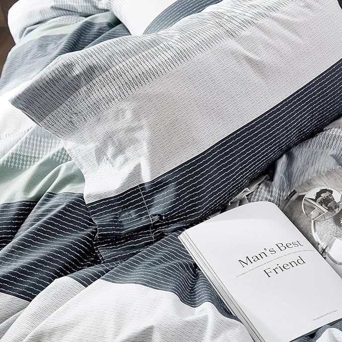 LifeTB Striped Comforter Set King Size, Blue Grey Stripes Pattern Printed Bedding Set, 3 Pieces Lightweight Bedding Comforter Set, Stripe Soft Fluffy Bed Set King Comforter with 2 Pillowcases