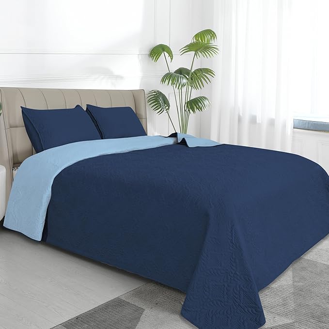 Easy-Going King Size Reversible Quilt Set with 1 Quilt and 2 Pillow Shams, Soft Bed Quilt Cover, Water Resistant Lightweight Microfiber Bedspread, Stain Resistant, Olive Leaf-Dark Blue/Light Blue