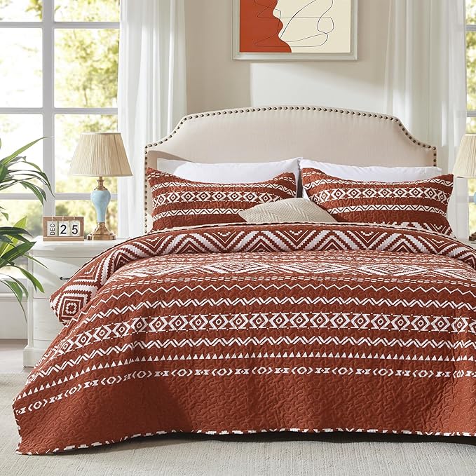LEAONME 3-Piece Full Queen Size Burnt Orange Rust Quilt Set with Checkered Pattern Lightweight Oversized Bedspread 90''x98'' Soft Coverlet Warm Bed Cover for All Seasons (1 Quilt, 2 Pillow Shams)