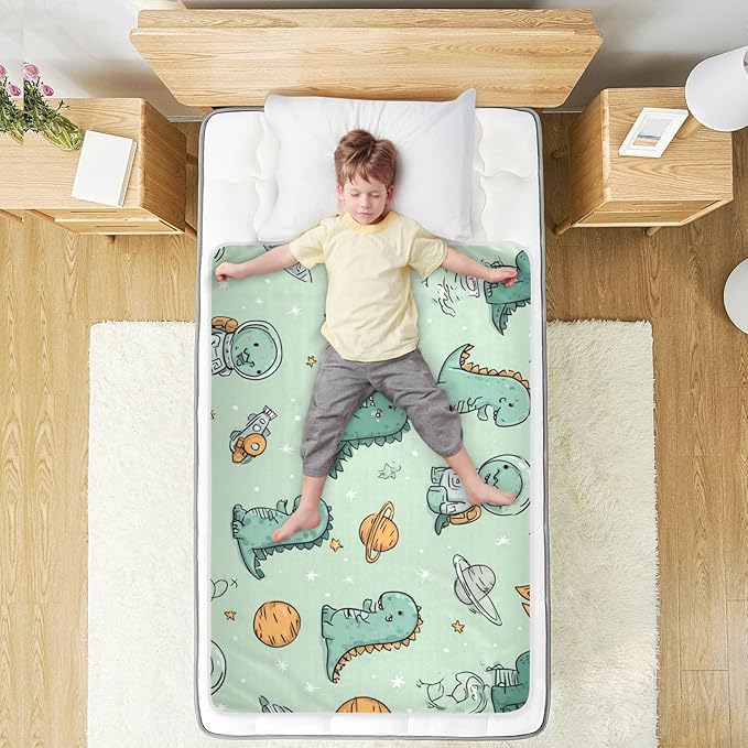 Waterproof Bed Pad Reusable Changing Pad Toddler Mattress Protector Large Pee Pad Baby Diaper Pad Soft Washable Liner Green Planet Dinosaurs