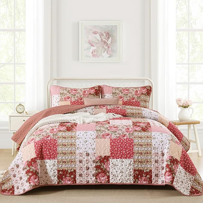 Anibedding 3Pieces Patchwork Quilts King Size, Bohemian Red Flower Plaid Bedspreads with Double Pillowcases for All Season