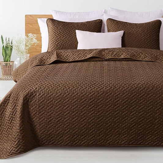 Exclusivo Mezcla King Size Quilt Bedspreads with Basket Weave Pattern, Soft Lightweight Summer Quilts Bedding Set Coverlets Bed Cover for All Seasons, Brown