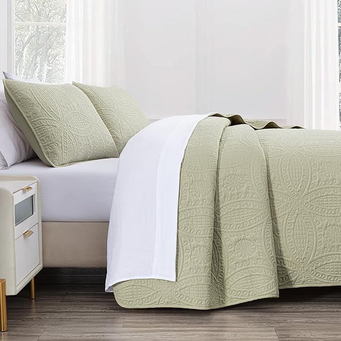 Chezmoi Collection Austin King Bedspread Set 3-Piece Pinsonic Quilted Oversized Bedspread Coverlet Set, King, Tan