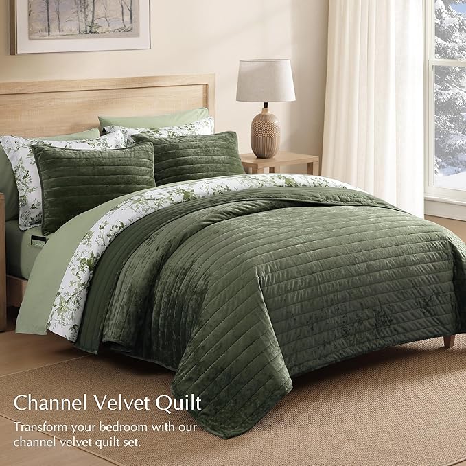 WRENSONGE Velvet Queen Quilt Set-3 Pieces Olive Green Luxurious Striped Channel Velvet Comforter with 2 Shams, Soft Bedspread Coverlet Quilted Bedding Set for All Season