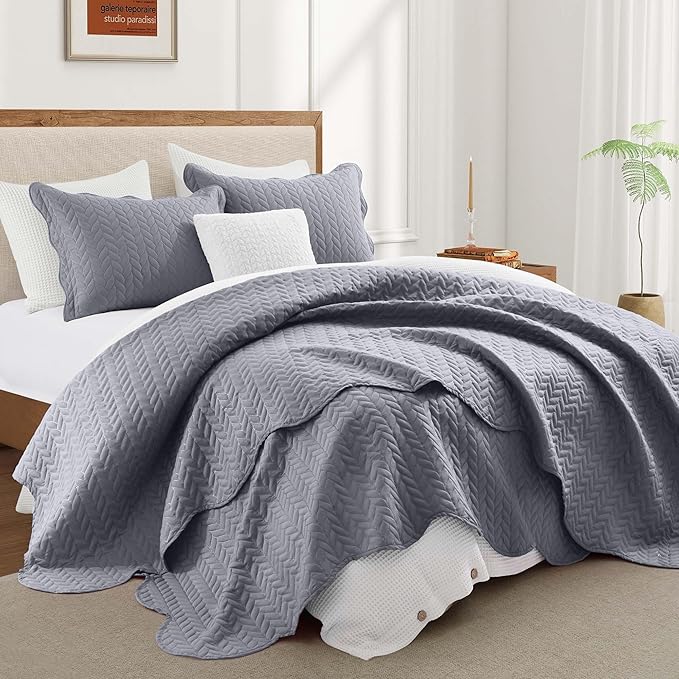 IR Imperial Rooms Queen Quilt Bedding Set Size (90" x 96") + 2 Pillow Shams (20" x 26"+ 2") - 3 Pcs All Season Lightweight Reversible Microfiber Coverlet Embossed Quilt Bedspread (Silver)