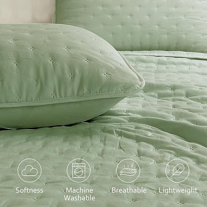 ROARINGWILD Sage Green Oversized King Size Quilt Bedding Set, California Cal King Lightweight Soft Bedspread, Farmhouse Rustic Country Coverlet for Spring Summer, 2 Pillow Shams, 118x106 inches