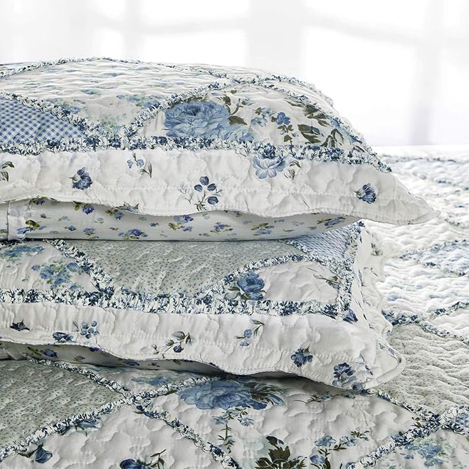VIVILINEN Blue Floral Patchwork Quilt Set, Full Queen Size, 3 Piece Bedding Set with 2 Pillowcases | Blue Patchwork Quilt, Queen Size Bedspread, Reversible Quilt Set, Floral Quilt Set, Patchwork Quilt Set, Queen Comforter Set