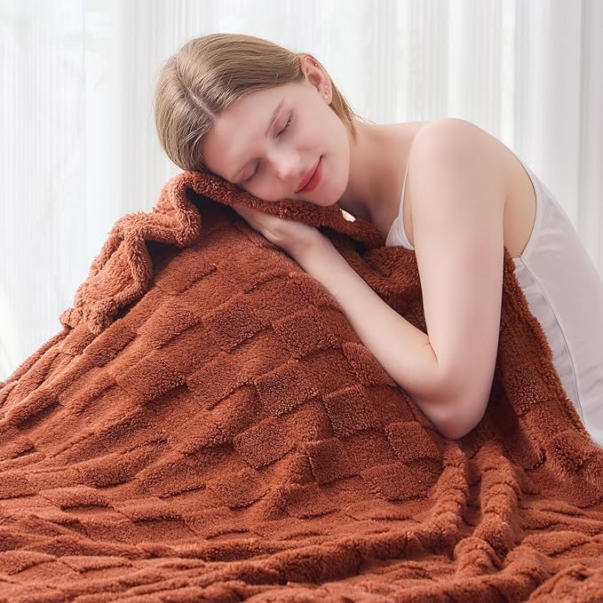 NEWCOSPLAY Super Soft Twin Blanket Coffee Premium Silky Flannel Fleece 3D Checkered Lightweight Bed Blanket All Season Use (Coffee Checkered, Twin(60"x80"))