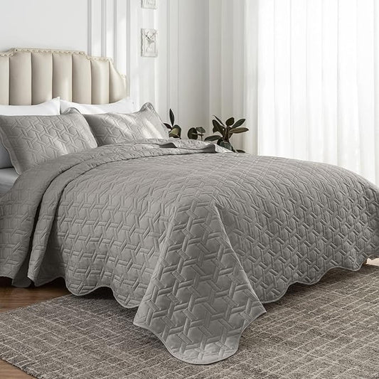 Auemtyn Full/Queen Size Quilt Set 3 Pieces, Soft Lightweight Summer Bedspread, Reversible Microfiber Bed Coverlet for All Seasons, Grey, Geometric Pattern (1 Quilt, 2 Pillow Shams)