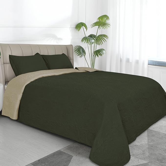 Easy-Going King Size Reversible Quilt Set with 1 Quilt and 2 Pillow Shams, Soft Bed Quilt Cover, Water Resistant Lightweight Microfiber Bedspread, Stain Resistant, Damask-Army Green/Beige