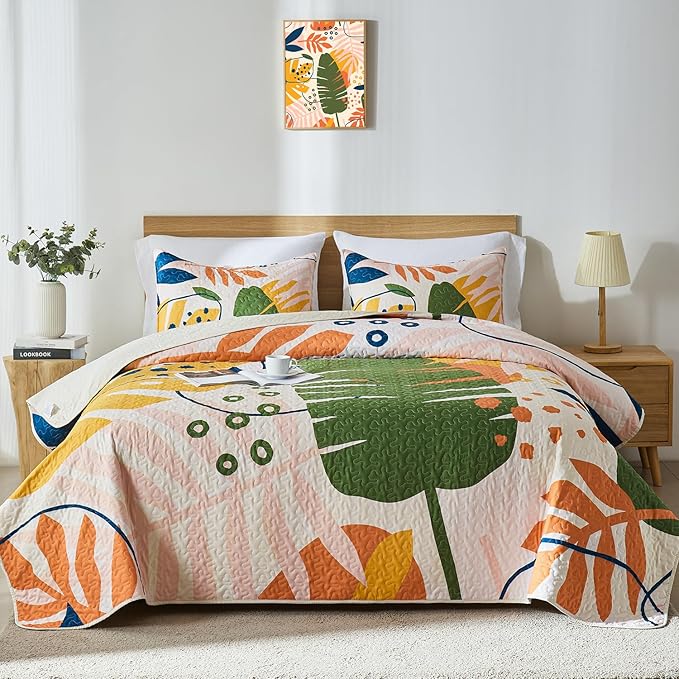 Yogeneg King Quilt Bedding Set,Green Yellow Botanical Pattern White King/Cal King Quilt Set,3 Piece Lightweight Soft Summer Bedspread Coverlet with 2 PIillow Shams,All Season(White,110"x96")