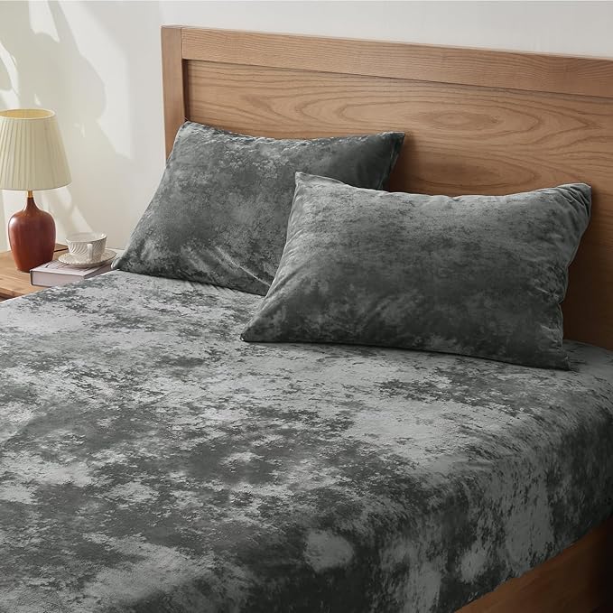 BEDELITE Velvet Fitted Sheet and Pillowcase Set, Luxury Soft Fuzzy Bottom Sheet with Reinforced Elastic Corner Straps, Deep Pocket up to 15 Inch, 1 Fitted Sheet and 1 Pillowcase (Twin, Grey)