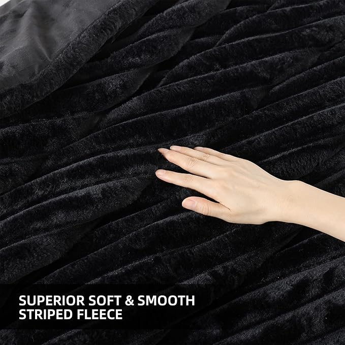 Smoofy Fluffy Full Size Comforter Sets 3 Pieces - Black Fleece Fluffy Comforter Set, Luxury Fuzzy Full Bed Set, Soft Comforter Full Size All Season, Heavy Faux Fur Comforter with 2 Pillow Cases