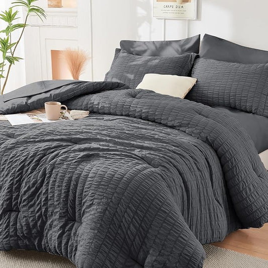 HYMOKEGE Oversized Queen Comforter Set Seersucker 7 Pieces, All Season Luxury Bed in a Bag for Bedroom, Bedding Set with Comforter, Sheets, Pillowcases & Shams, Dark Grey