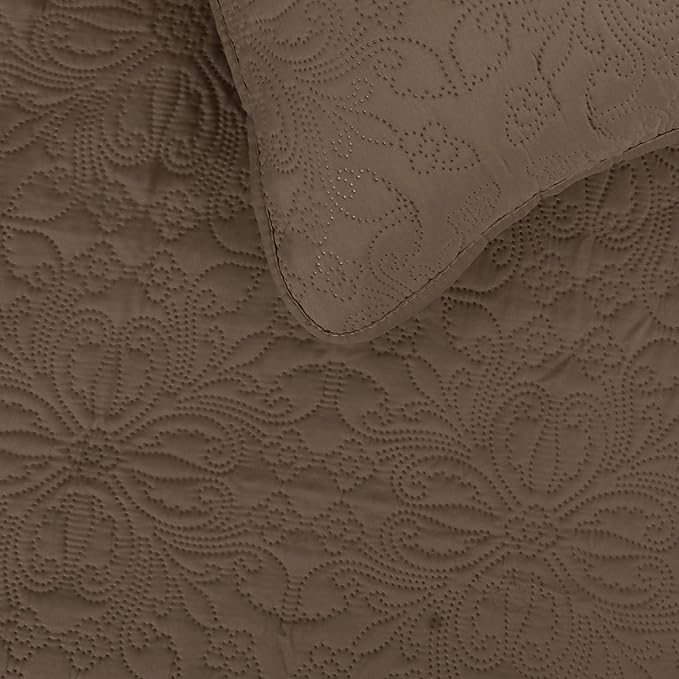 Easy-Going Twin Size Reversible Quilt Set with 1 Quilt and 1 Pillow Sham, Soft Bed Quilt Cover, Water Resistant Lightweight Microfiber Bedspread, Stain Resistant, Damask-Camel/Ivory