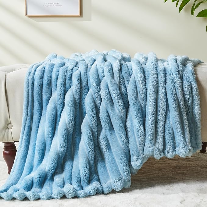 NEWCOSPLAY Super Soft Throw Blanket Blue Premium Silky Flannel Fleece 3D Ribbed Jacquard Lightweight Bed Blanket All Season Use (Blue Ribbed, Throw(50"x60"))