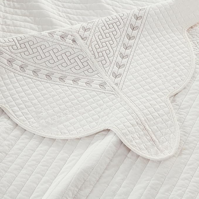 MarCielo 100% Cotton Quilt Set White Lightweight Bedspread with Scalloped Edge, Farmhouse Vintage Bedding, All Season Use(TC Off-White,Queen (98"x102"))
