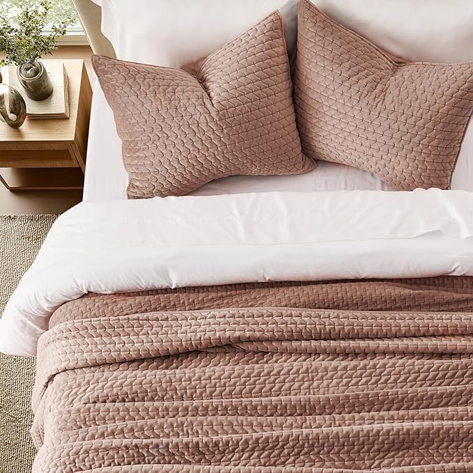 EverGrace Luxury Velvet Quilt Set Queen Size 3 Piece, Soft Cross-Stitch Velvet Comforter Set with Pillow Shams, Lightweight Coverlet Bedspread Bedding Set for All Seasons, Terracotta Clay