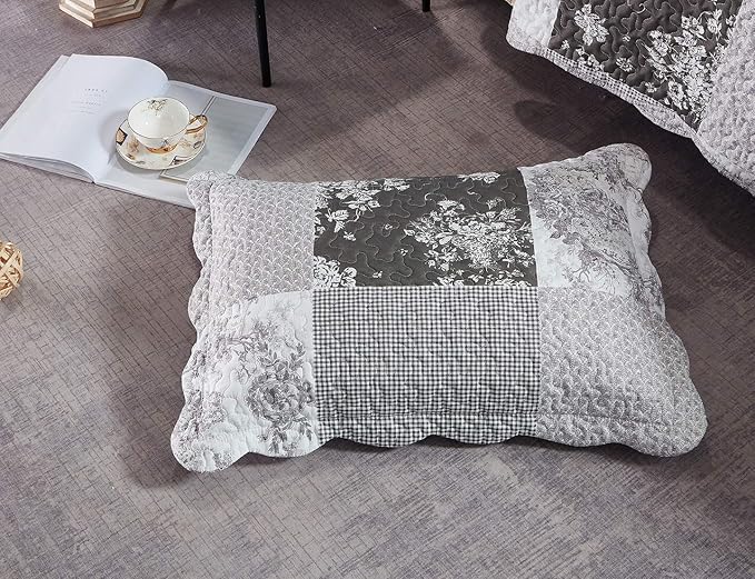 Brilliant Sunshine Grey Toile Floral Patchwork, 3-Piece Quilt Set with 2 Shams, Reversible Bedspread, Soft Lightweight Coverlet, All-Season, Full/Queen, Grey