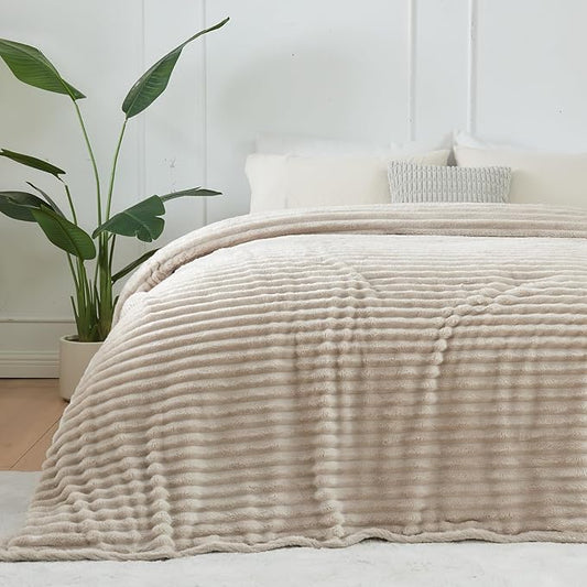 NEWCOSPLAY Super Soft King Blanket Linen Premium Silky Flannel Fleece 3D Ribbed Jacquard Lightweight Bed Blanket All Season Use (Linen Ribbed, King(90"x110"))