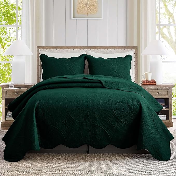 MOONLIGHT20015 10 Pack Twin Quilt Bedding Set (68" x 86") - Bulk Wholesale for Hotels, Guest Bedroom & Airbnbs - Lightweight Microfiber Reversible Floral Embossed Quilts Bedspreads (Emerald)