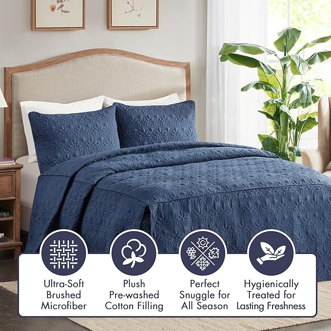 Madison Park Quebec Split Corner Quilted Bedspread Classic Traditional Design All Season, Lightweight, Bedding Set, Matching Shams, King, Damask Quilted Navy 3 Piece