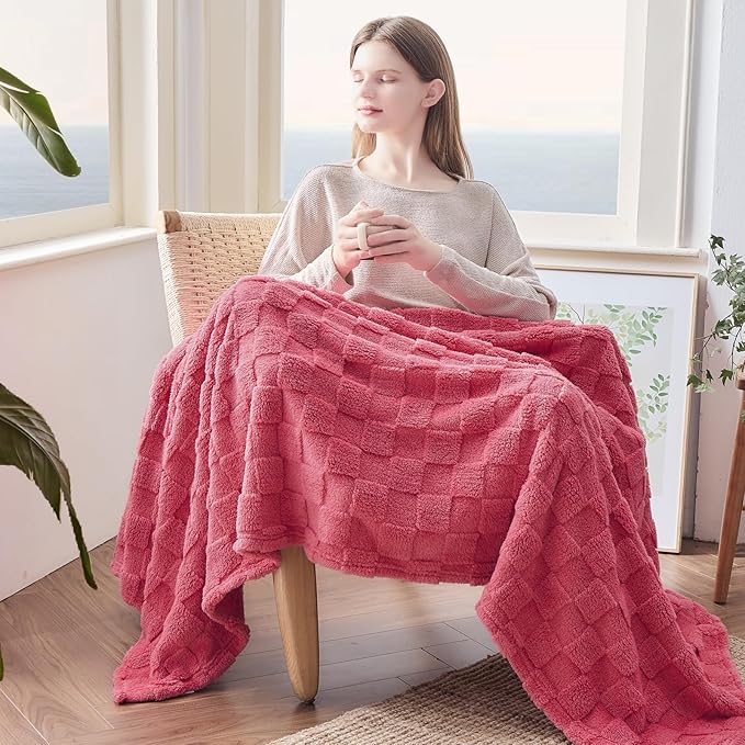 NEWCOSPLAY Super Soft Throw Blanket Coral Pink Premium Silky Flannel Fleece 3D Checkered Lightweight Bed Blanket All Season Use (Coral Pink Checkered, Throw(50"x70"))