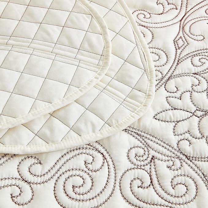 CHIXIN Oversized Bedspread Coverlet Set King Size - Lightweight Bedding Cover - Beautiful Stitching - 5 Piece Reversible Bedspread - Luxury Damask Paisley Pattern (King, Ivory)