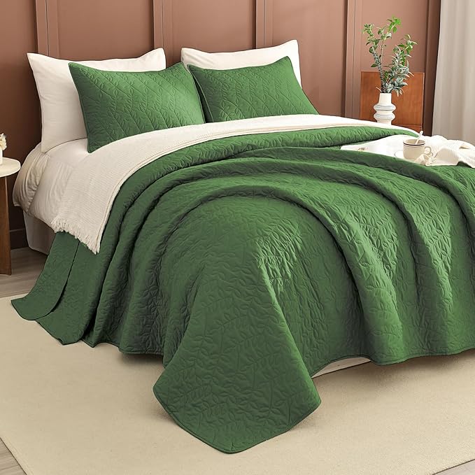 Lady Ann Oversized Queen Quilt Set,3 Pcs Olive Green Oversized Queen Bedspreads 100x106 for Bed, Lightweight & Soft Farmhouse Coverlet All Season Extra Large Quilted Bedding Sets