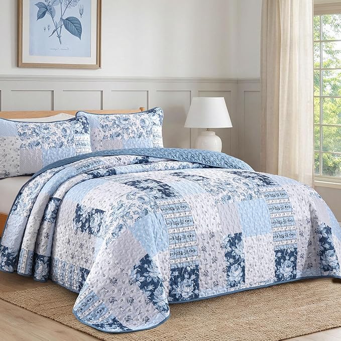 Anibedding Blue Patchwork Quilt Set King Size Boho Floral Plaid Bedspread Coverlet Set, Farmhouse Soft Microfiber Bedding Set, Blue Summer Bed Cover with 2 Pillowcases for All Season