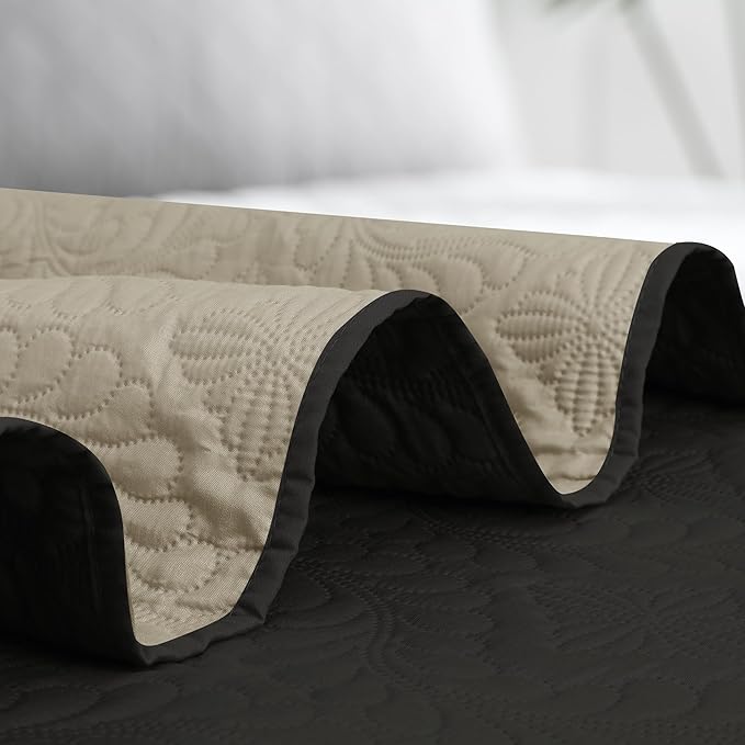 Easy-Going Full/Queen Size Reversible Quilt Set with 1 Quilt and 2 Pillow Shams, Soft Bed Quilt Cover, Water Resistant Lightweight Microfiber Bedspread, Stain Resistant, Olive Leaf-Black/Beige