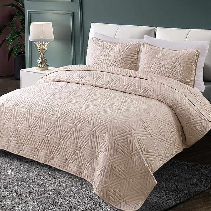 Whale Flotilla Soft California King Size Quilt Set for All Seasons, 3-Piece Ultrasonic Bedding Set, Lightweight Reversible Bedspread, Coverlet, Bed Cover with 2 Pillow Shams, Brich Beige