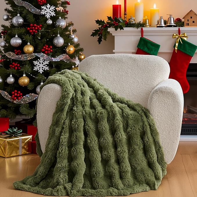 Lotus Karen Faux Fur Blanket Dark Green - Big Bubble Rabbit Fluff King Blankets for The Bed,Softest Fluffy Fuzzy Cozy Blanket,Thick Furry Plush Shaggy Warm Blankets for Women,108x90 Inches