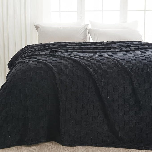 NEWCOSPLAY Super Soft Queen Blanket Black Premium Silky Flannel Fleece 3D Checkered Lightweight Bed Blanket All Season Use (Black Checkered, Queen(90"x90"))