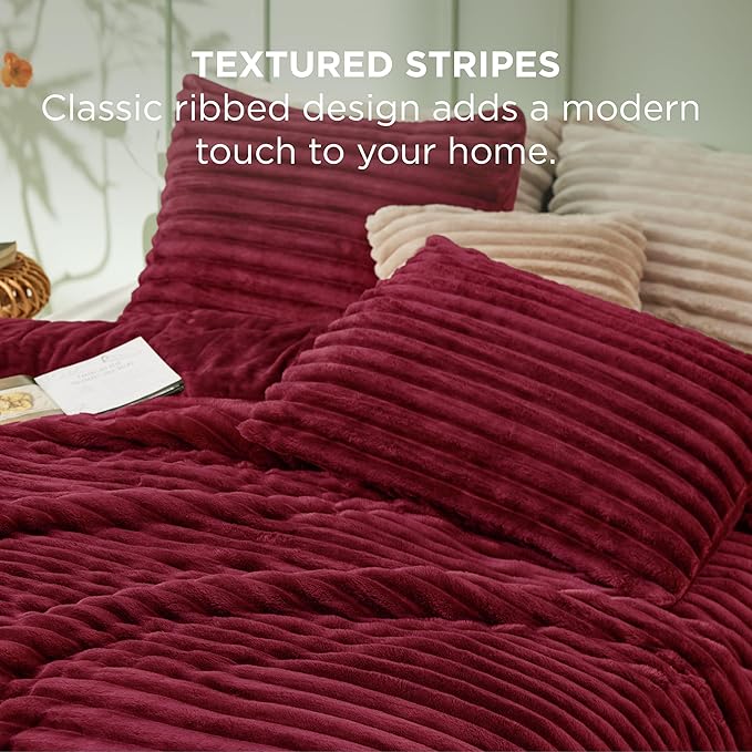 Bedsure Comforter Full Size - GentleSoft™ 3 Pieces Fluffy Double-Side Fleece Comforter Set, Cozy Striped Room Decor Aesthetic, Luxury Red Full Size Bedding with 2 Pillowcases, 82x86 Inches