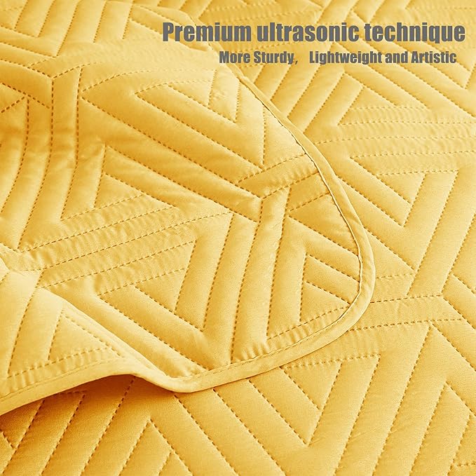 Whale Flotilla Soft King Size Quilt Set for All Seasons, 3-Piece Ultrasonic Geometric Quilts Bedding Set, Lightweight Reversible Bedspread, Coverlet, Bed Cover with 2 Pillow Shams, Yellow