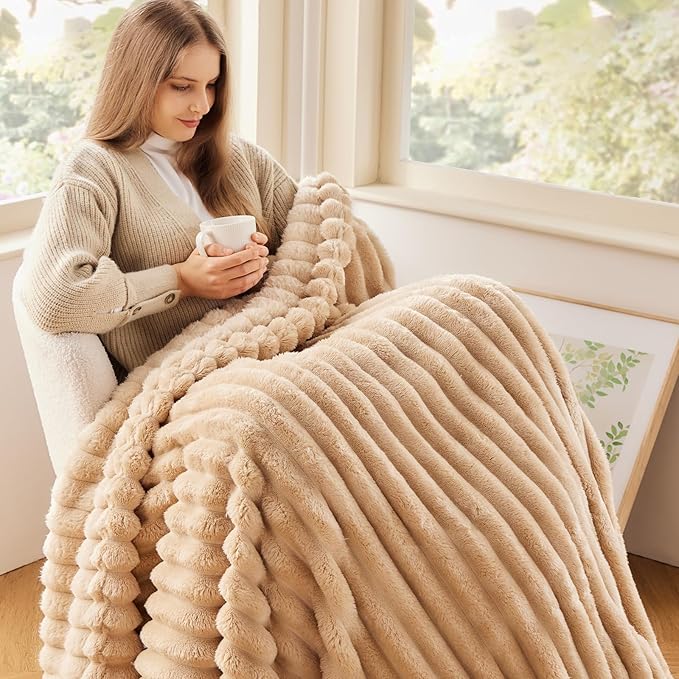 NEWCOSPLAY Super Soft Throw Blanket Brown Premium Silky Flannel Fleece 3D Ribbed Jacquard Lightweight Bed Blanket All Season Use (Brown Ribbed, Throw(50"x60"))