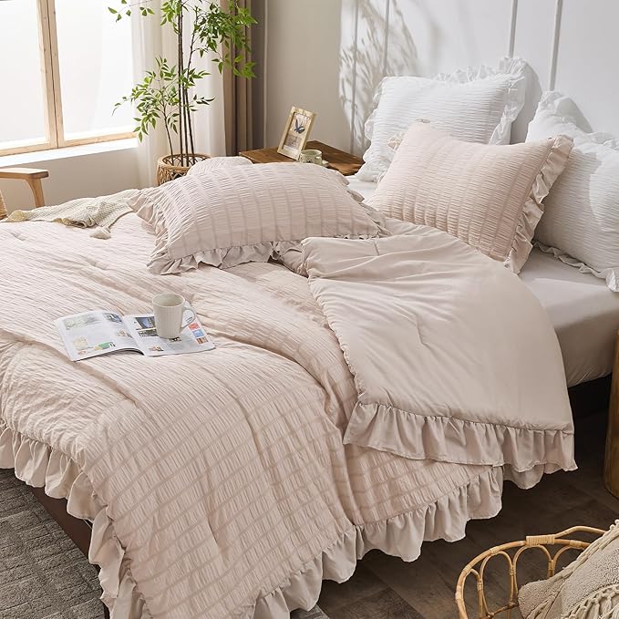 JOLLYVOGUE Beige Comforter Full Size, 3 Pieces Seersucker Lightweight Full Size Bedding, All Season Fluffy Microfiber Bedding Comforter Set with 1 Ruffle Comforter and 2 Ruffle Pillowshams