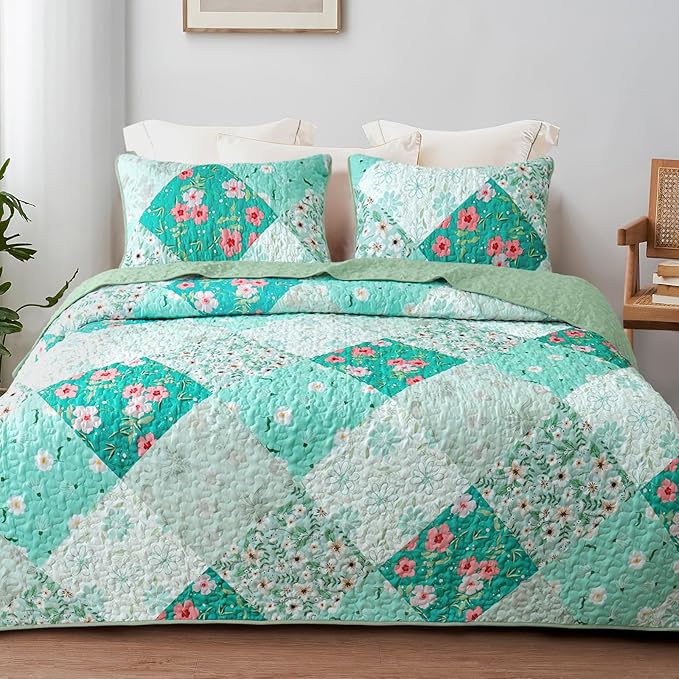 Whale Flotilla Patchwork Quilt King Size, Extra Soft Boho Floral Bedspreads for Bed Reversible Lightweight King Quilt Bedding Set Printed Coverlets with 2 Pillow Shams for All Seasons, Green