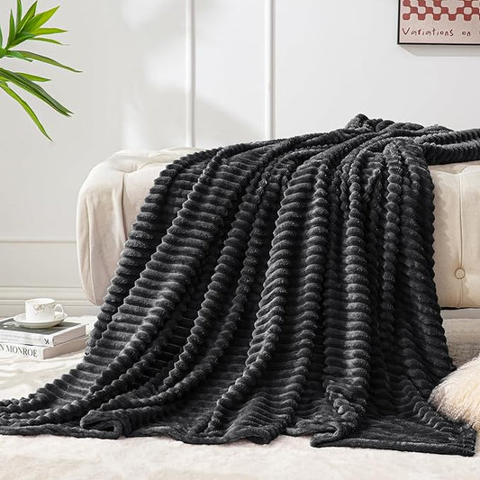BEDELITE Fleece Blanket - 3D Ribbed Jacquard Decorative Black Throw Blankets for Men & Women, Lightweight Warm Cozy Soft Fuzzy Blankets All Seasons Suitable 50x60 inches