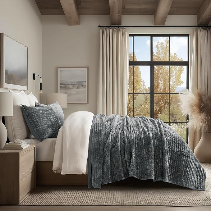 EVERGRACE Velvet Quilt Set King Size, Luxurious Soft Striped Channel Bedding Set, Lightweight Velvet Comforter for All Season, Oversized Bedspread Coverlet with 2 Matching Shams, Charcoal Gray