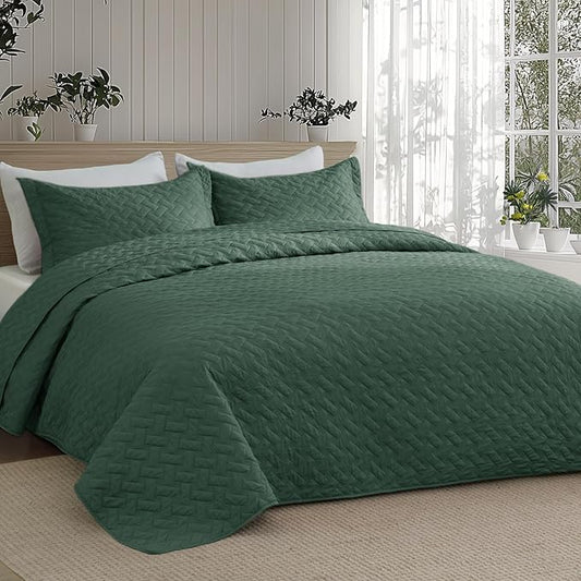 Bedsure Quilts Queen Size - Lightweight Bedspreads Queen Size with Basket Weave Pattern, Soft Quilt Bedding, Dark Green Comforter Coverlet for All Seasons (90" x 96")