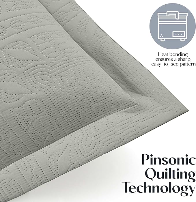 Hearth & Harbor Twin Quilt Set – All-Season Lightweight Bedspread & Coverlet with Pinsonic Weave - 5 Piece Twin Quilt Set with Pillow Shams, London Fog - Twin Grid