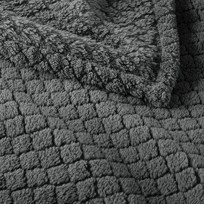 Exclusivo Mezcla Queen Size Fleece Blanket for Bed, Extra Soft Warm Decorative Fuzzy Blanket for Women, Lightweight Cozy Bedding Blankets, 90x90 Inches, Dark Grey