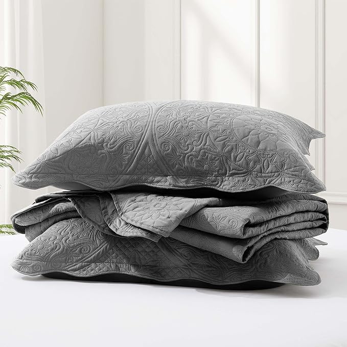 MOONLIGHT20015 Queen Quilt Bedding Set Size (90" x 96") + 2 Pillow Shams (20" x 26"+ 2") - 3 Pcs All Season Lightweight Reversible Embossed Quilt Microfiber Coverlet Floral Bedspread (Grey)