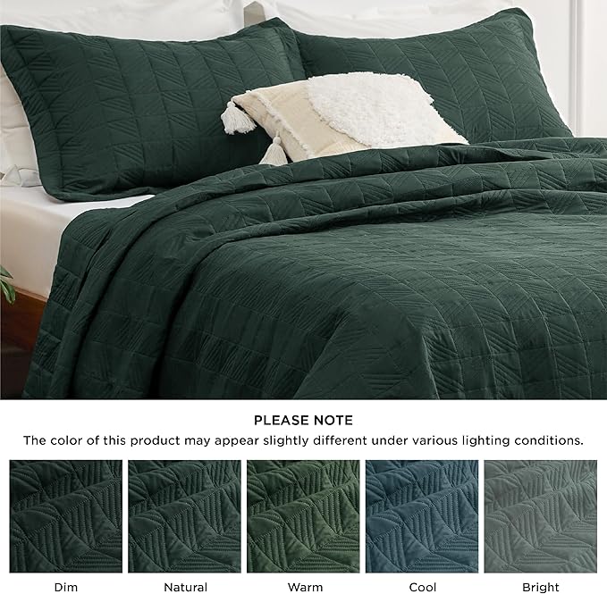 Bedsure King Size Quilt Bedding - Soft Ultrasonic King Bedspread - Dark Green Coverlet Quilted Bedding - Lightweight All-Season Comforter 106x96 Inch