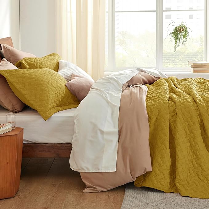 Bedsure Quilts Twin Size - Lightweight Bedspreads Twin Size with Basket Weave Pattern, Soft Quilt Bedding, Mustard Yellow Comforter Coverlet for All Seasons (68" x 86")