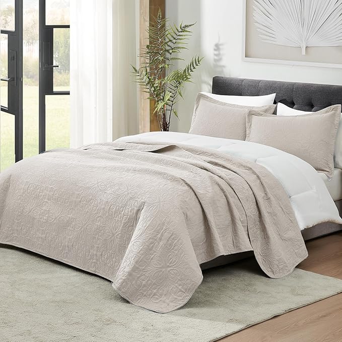 Hansleep Cream Quilt Queen Size - Baroque Ultrasonic Summer Bedspread Queen, Soft Lightweight Coverlet Bedding Set, 3 Pieces (1 Quilt, 2 Pillow Shams)