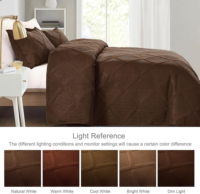 Exclusivo Mezcla Oversized King Quilt Set- Brown Cal King Quilts Bedding Set with 2 Pillow Shams, Modern Bedspread with Striped Pattern, Soft Lightweight Bedspreads Coverlets for All Seasons