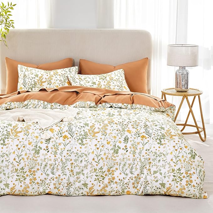 Wake In Cloud - Floral Duvet Cover Set, Shabby Chic Cottage Garden Botanical Flower Style with Elegant Wildflower Pattern, Soft Lightweight Bedding, 3 Pieces, Orange White, Full Size